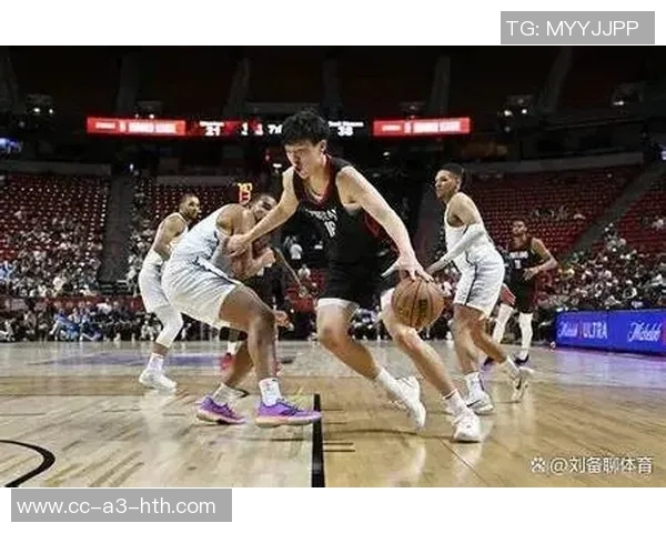 杨瀚森三分投篮瞬间引发全场屏息期待最终却只换来一声叹息